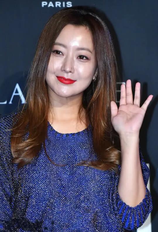 脸宽的明星网红,揭秘网红明星的独特风采