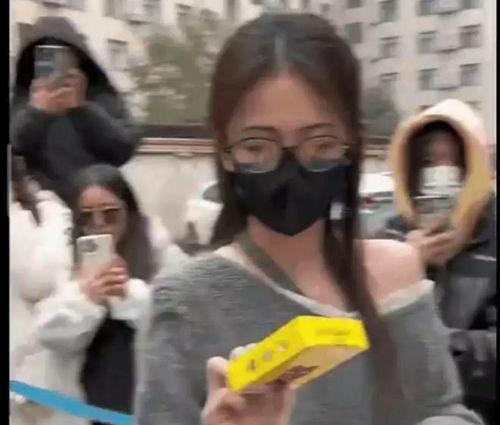 红领巾爆料八卦吃瓜无罪,八卦吃瓜，揭秘娱乐圈幕后真相