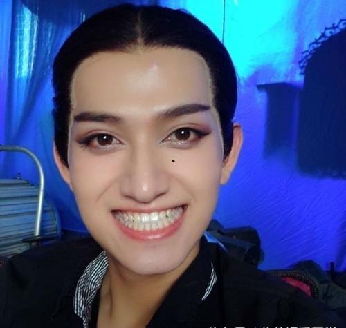 姓谢的明星网红,闪耀娱乐圈的璀璨星辰